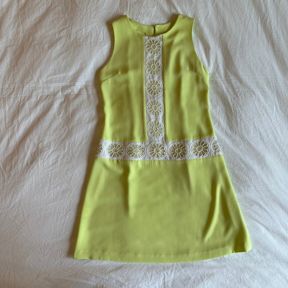 5226 Celia Kritharioti bright yellow knee-length dress - M